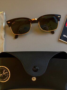 SOLD OUT! Authentic RayBan Clubmaster Square sunglasses - New with case